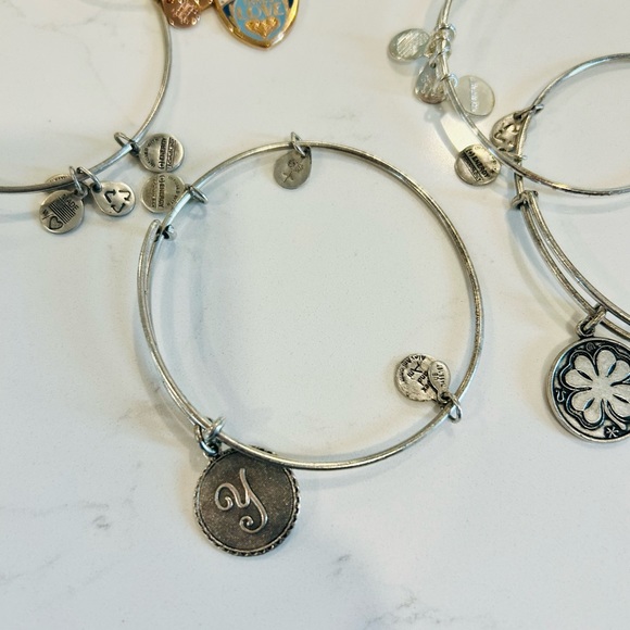 Free with purchase- Bundle of 7 Alex and Ani charm bracelets/ bangles - Picture 2 of 5